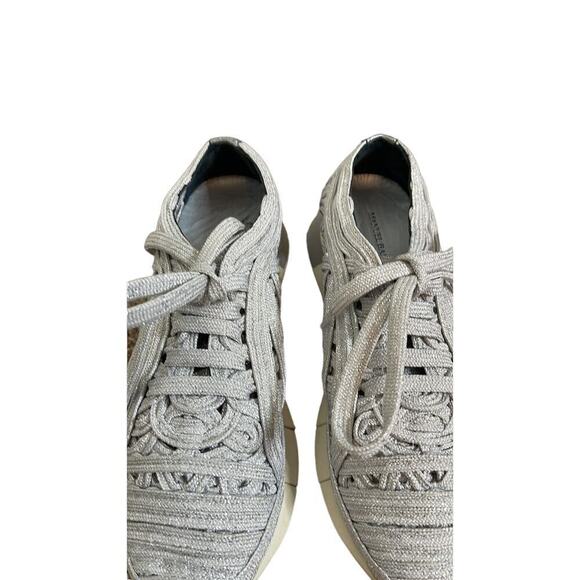 MANUEL‎ BARCELO SILVER METALLIC WOMEN'S SNEAKERS SIZE 8/38 - Picture 3 of 10